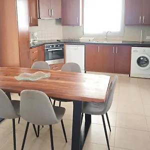 https://fotini-villa.protaras-cy-hotels.com