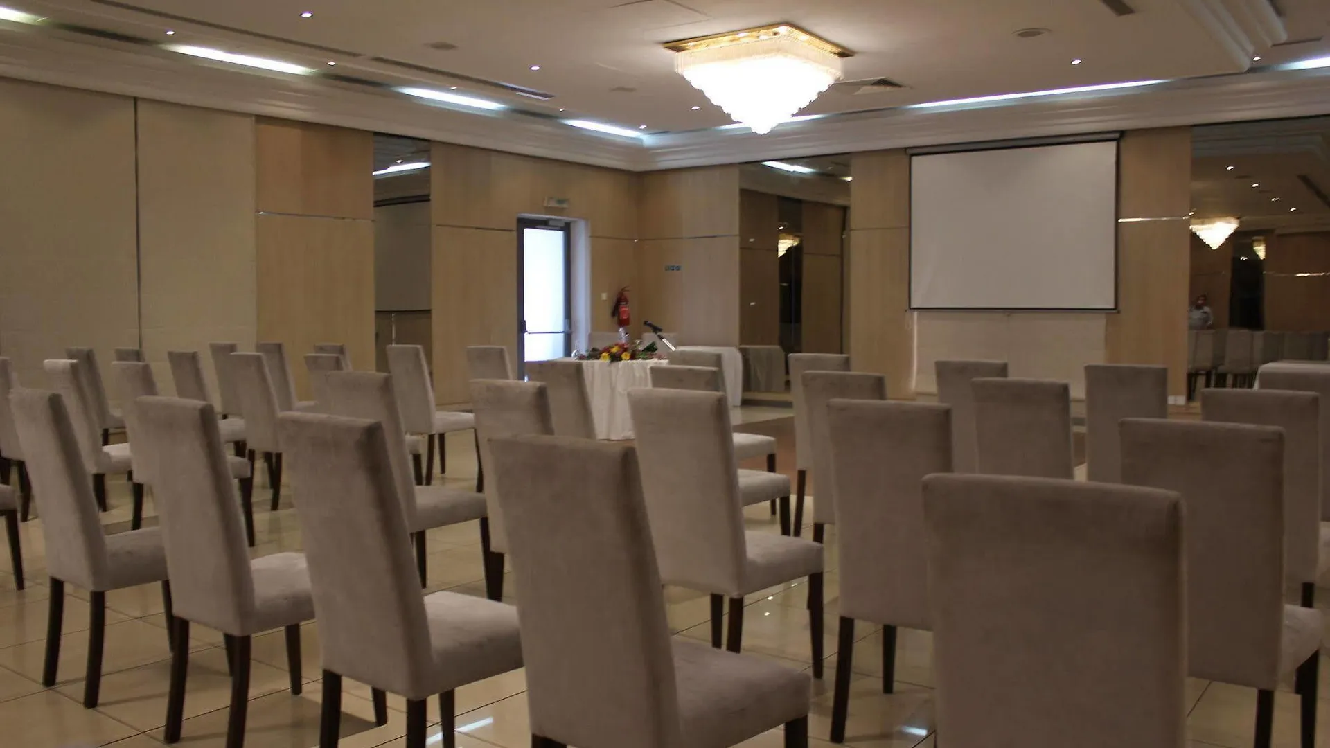 Sun Hall Hotel Larnaca Cypr